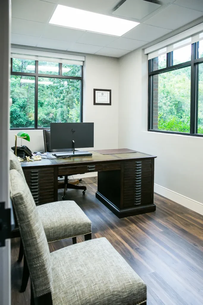 office-008